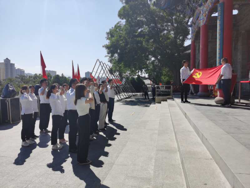 集團(tuán)機(jī)關(guān)第二黨支部與土木院第一黨支部開展<br/>“重溫光輝歷程，傳承紅色基因”主題黨日暨結(jié)對(duì)共建活動(dòng)